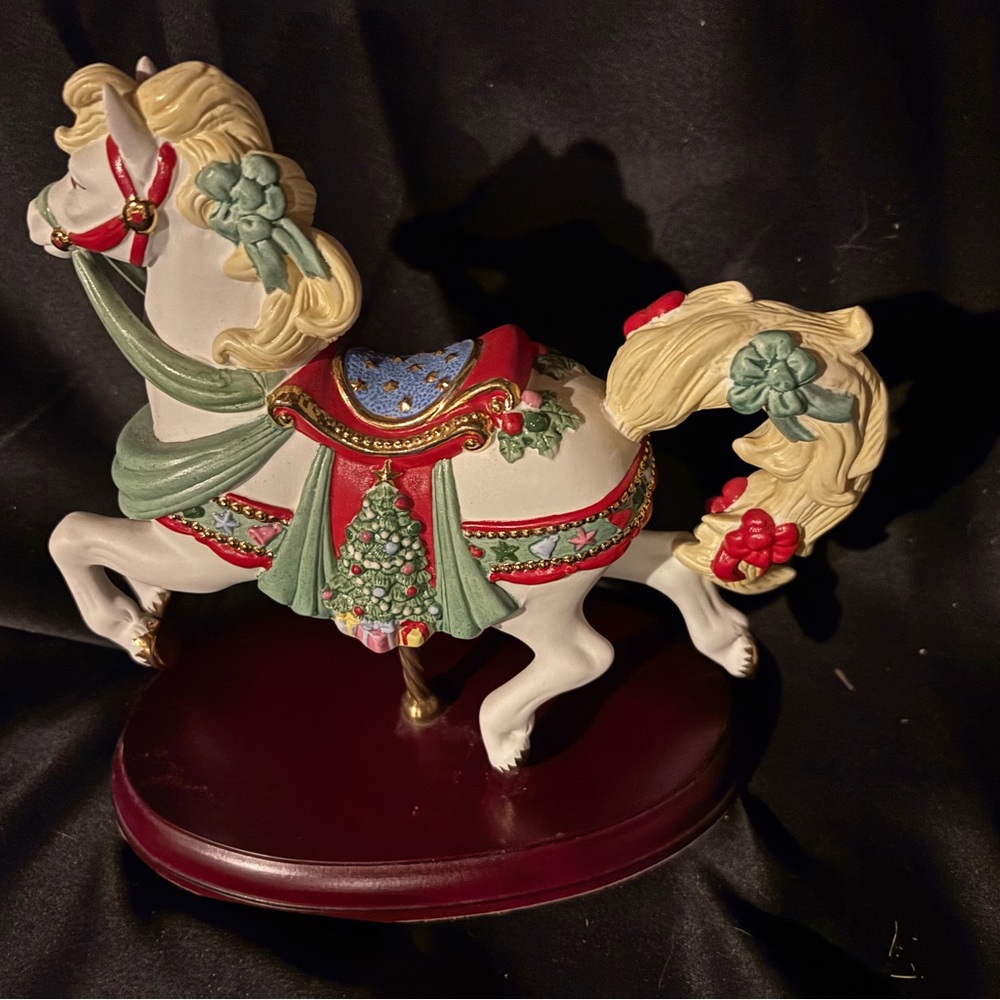 Lenox Christmas Carousel Horse Figurine 2014 - Picture 2 of 4